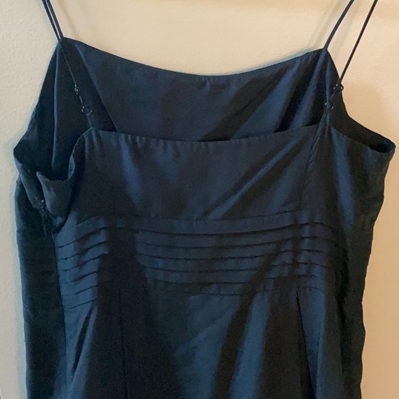 Juicy Couture size 2 , black with feathers 🪶 hem - Picture 7 of 8